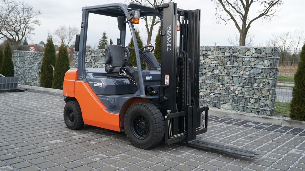 Used Forklift Toyota 8FGL25  /#20/