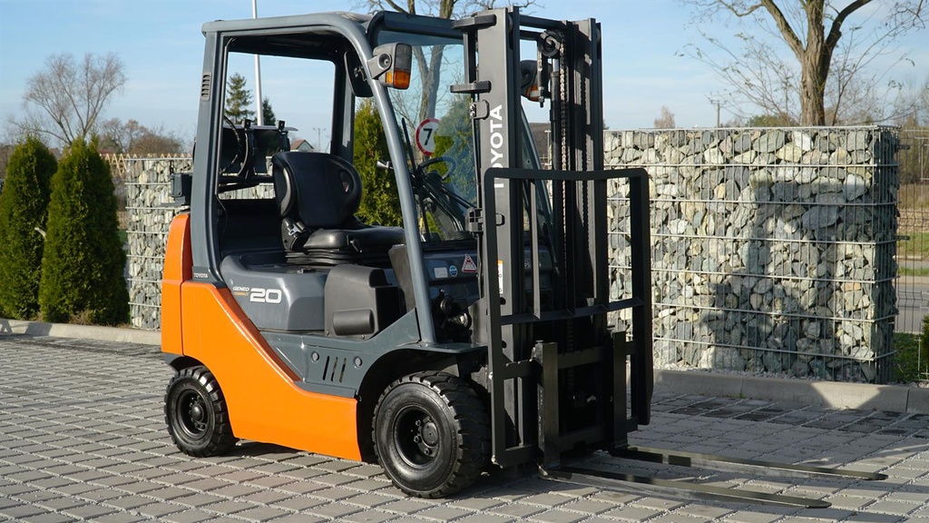 Used forklift Toyota 02-8FGK20 /#268/