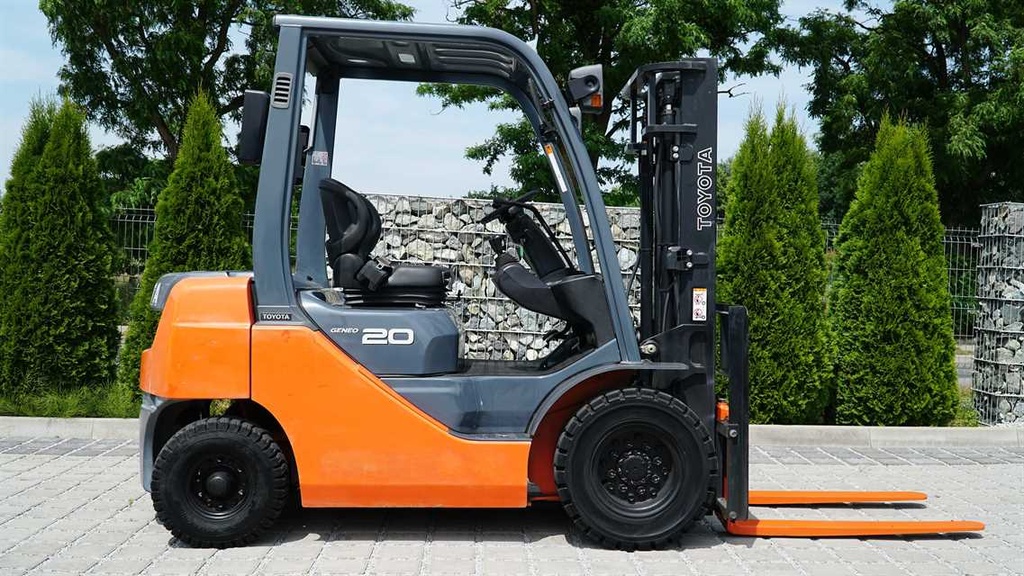 Used Forklift Toyota 8FGL20 /#608/