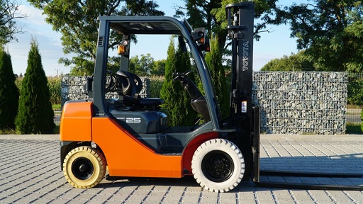 Wózek widłowy używany Toyota 02-8FG25 /#609/